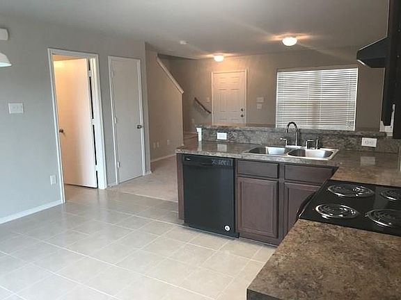 3rd image of 108 Brushy Creek Ln