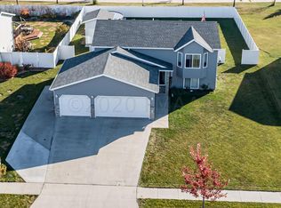3570 Harrison St S, Fargo, ND 58104