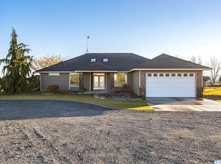 241 Sunset Loop, Pasco, WA 99301