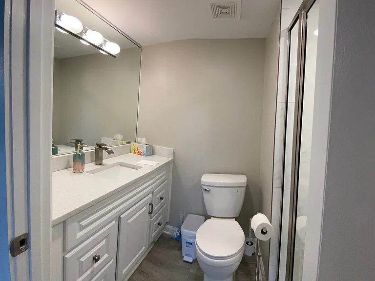8380 Greensboro Dr #1005 — Photo 15