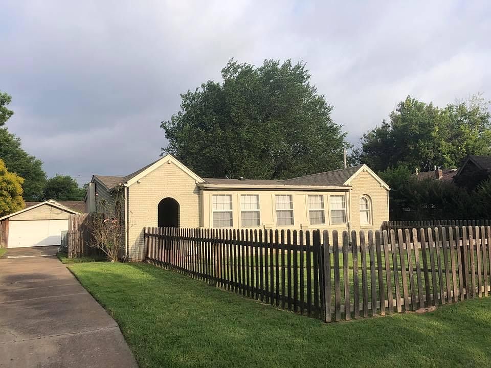 1st image of 1620 S Gary Ave