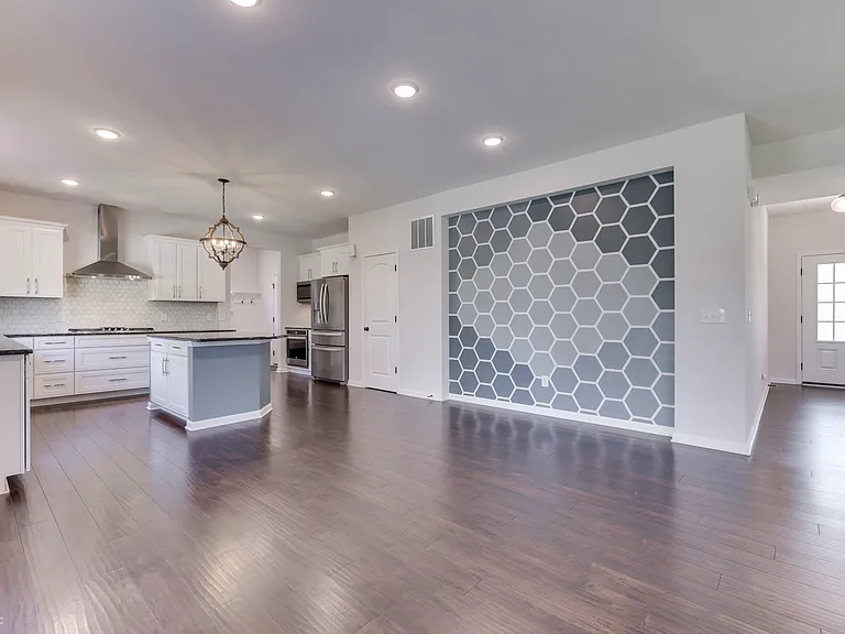 7635 Shady Trails Dr — Photo 12