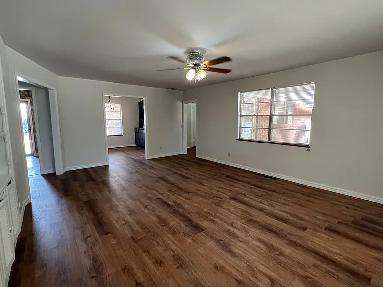 2507 NW 44th St — Photo 5