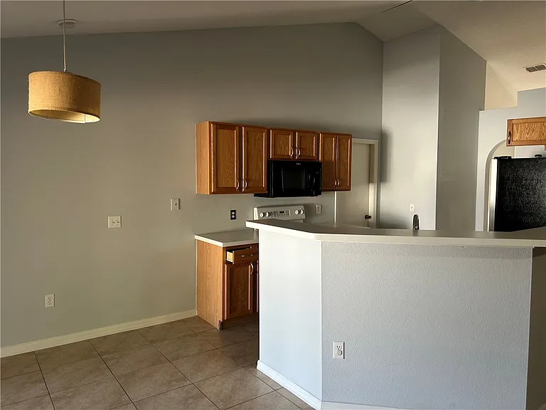 486 Biscayne Ln — Photo 10