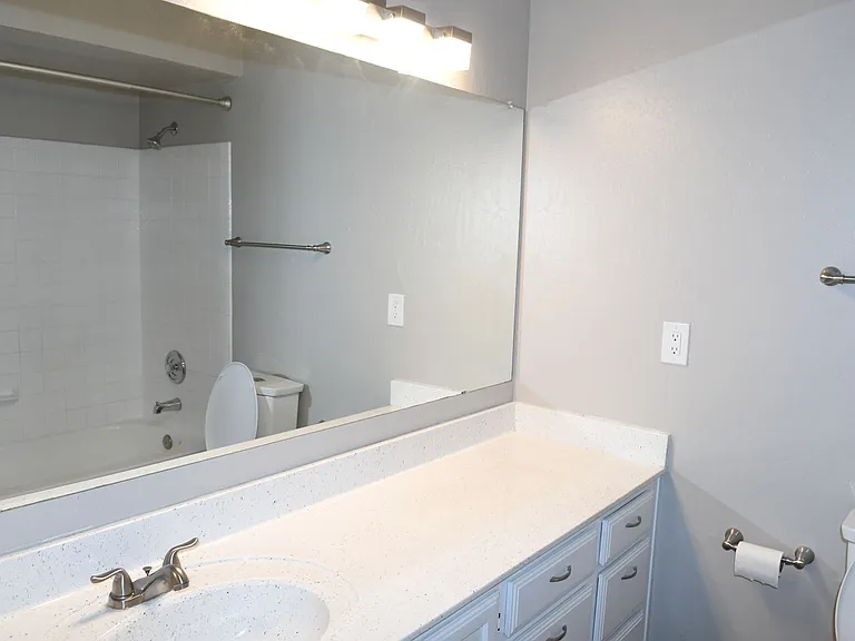 1111 W Summit Pl #76 — Photo 10
