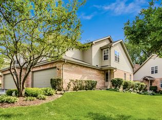 871 Rosebud Ct, Roselle, IL