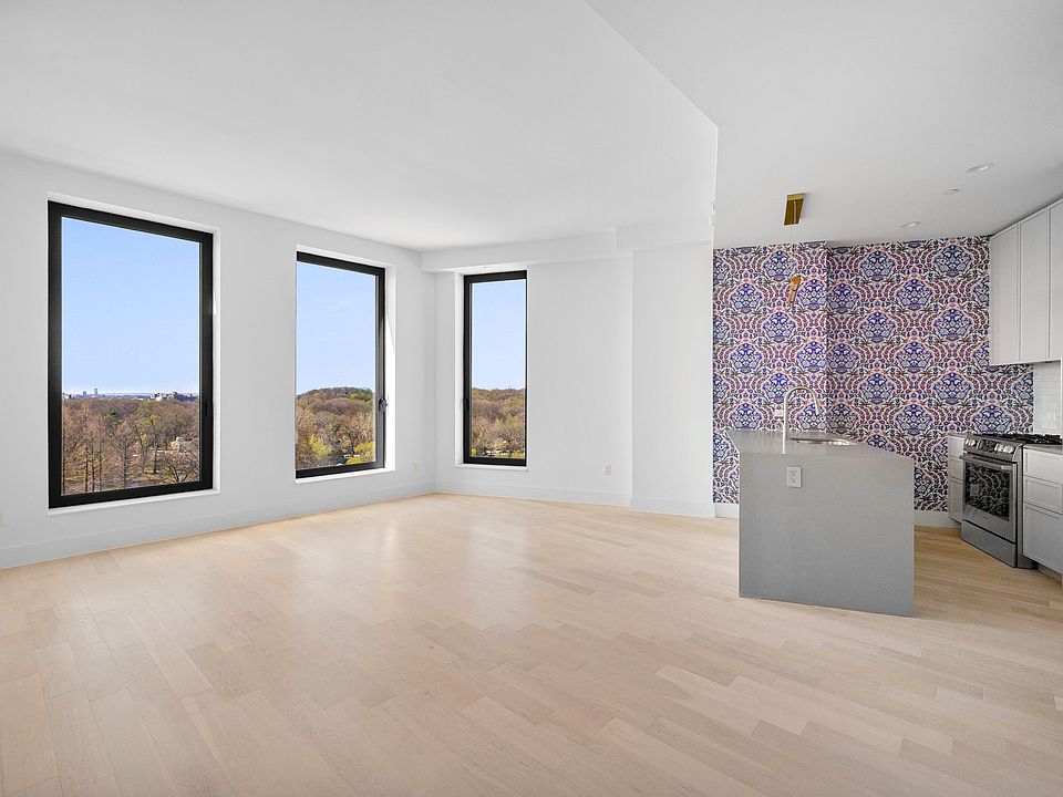 1st image of 111 Montgomery St #12L