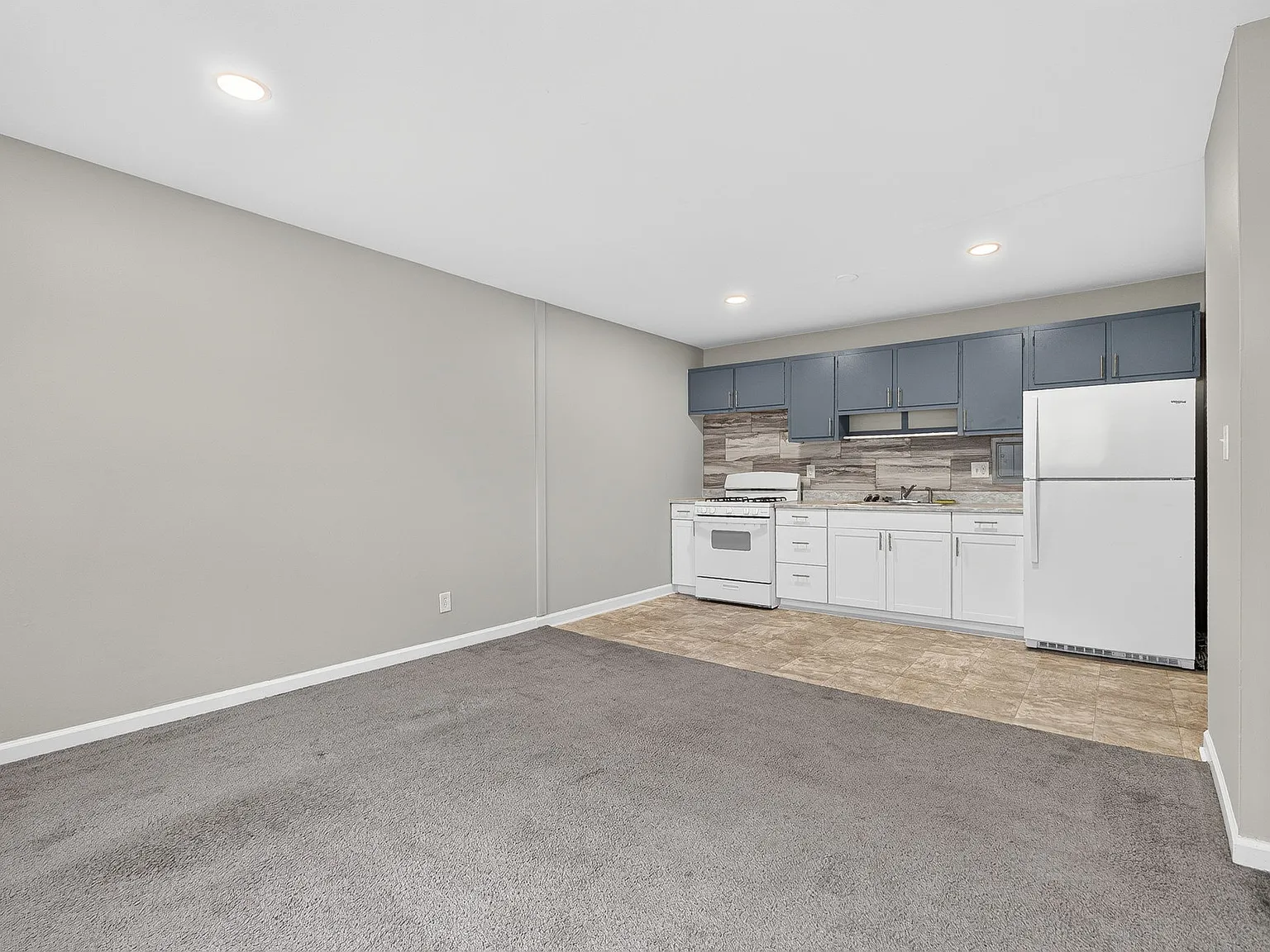 1 bed, 740 sqft, $875 — Photo 3