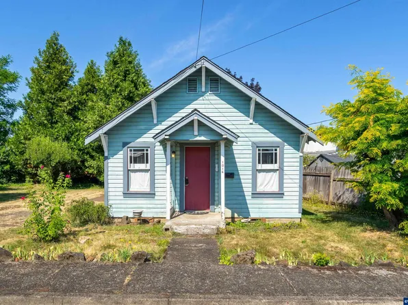 1016 15th Ave, Sweet Home, OR 97386