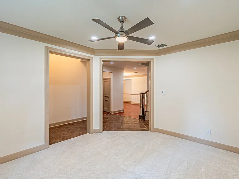 15097 Blakehill Dr — Photo 25