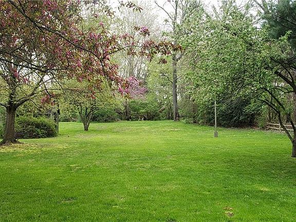4th image of 5062 Honora Dr