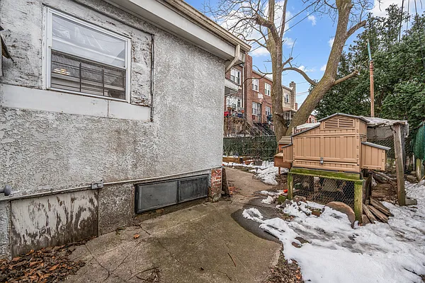 Sold by Keller Williams Realty Landmark II | media 18