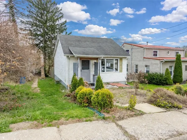1808 Kensington St, New Kensington, PA 15068