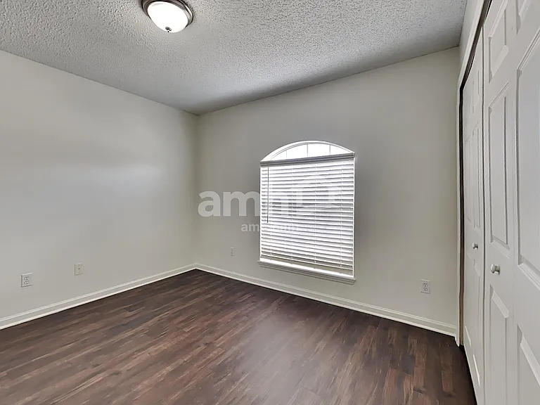 4406 Hanging Moss Dr — Photo 17