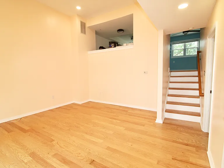 8501 Buckeye Ct — Photo 3