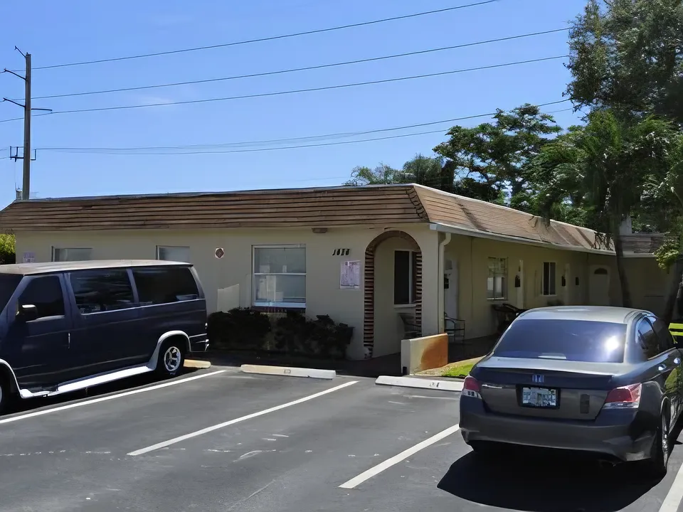 1434 SW 1st Way #6