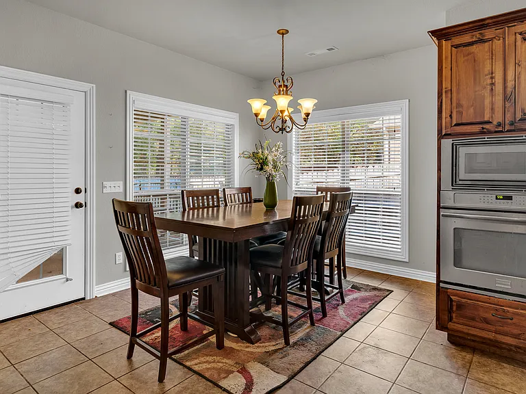 2265 N Covington Park Blvd — Photo 9