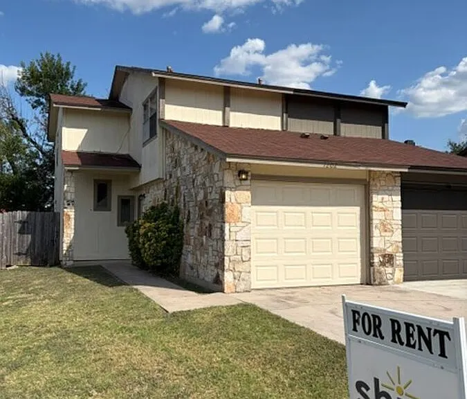 1202 Royal Crest Dr — Photo 1