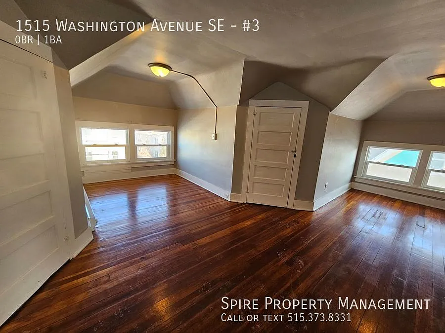 Super nice studio loft, water paid, secure entry — Photo 4
