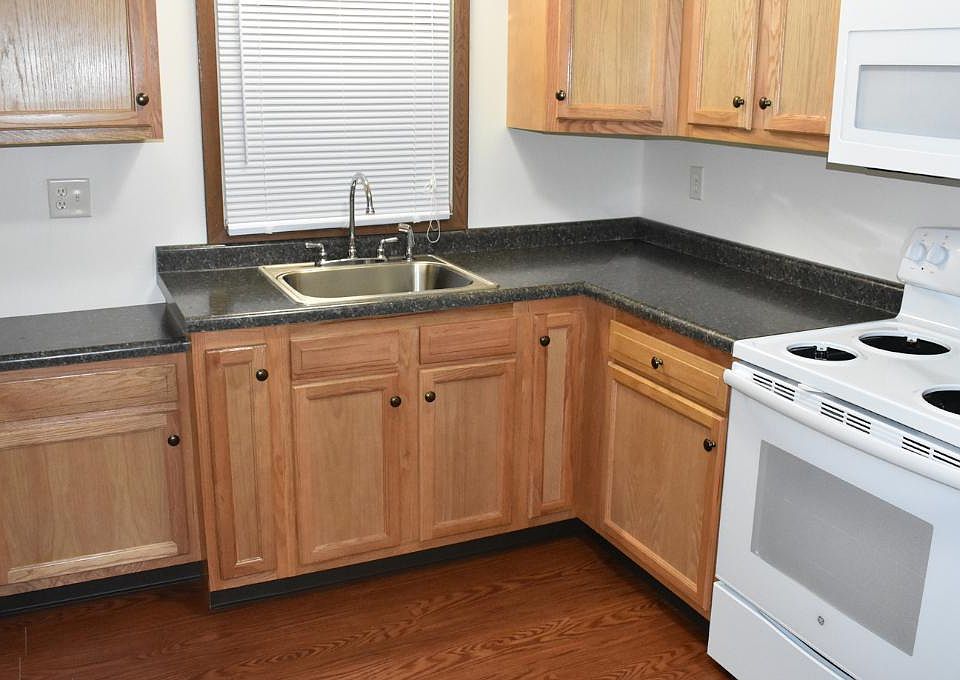 2nd image of 2005 W Washington St #1