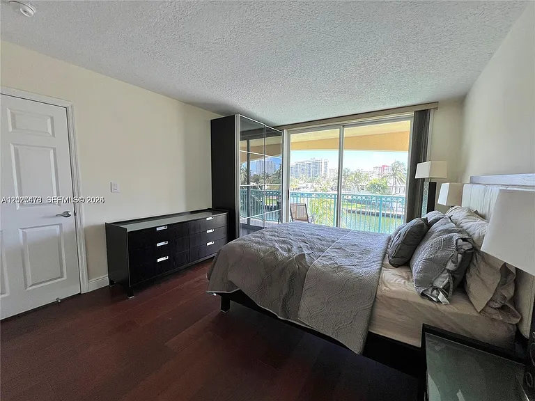 201 S Golden Isles Dr #306 — Photo 23
