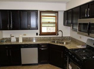 33 E Wilson St, Struthers, OH 44471