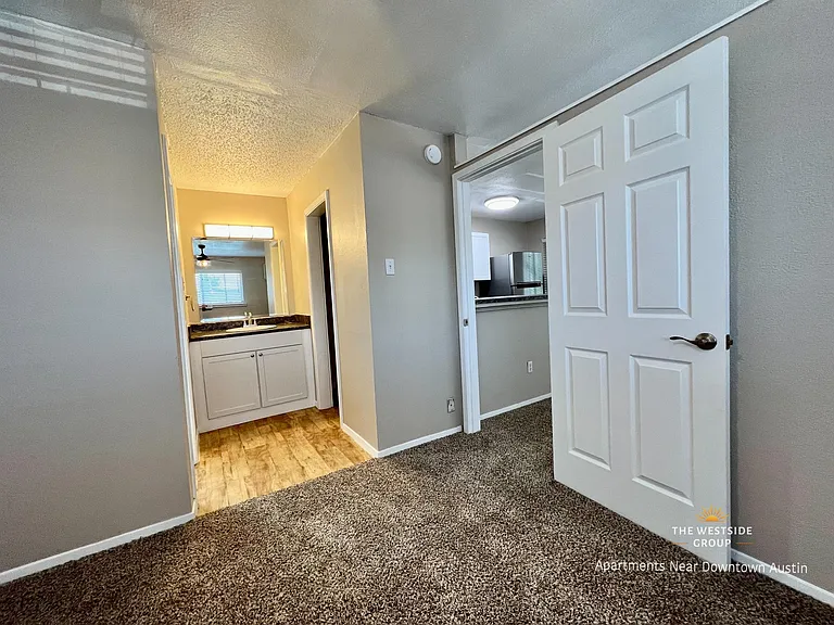 Bedroom vanity