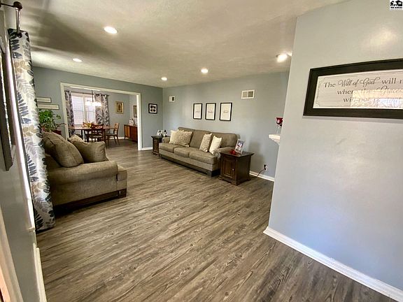2nd image of 42 Circle Dr
