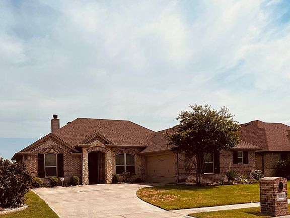 2nd image of 310 Oar Wood Dr