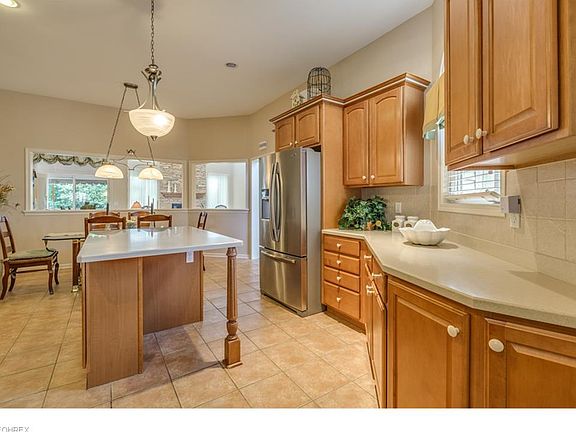 4th image of 444 Muirfield Dr