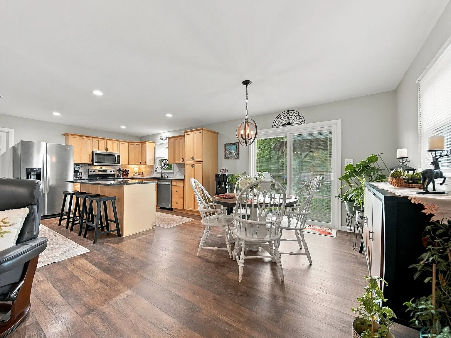 5683 Valley Field Rd — Photo 3