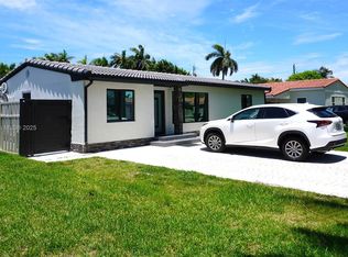 907 NE 3rd St, Hallandale Beach, FL 33009
