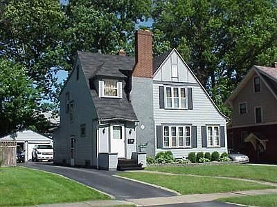 2nd image of 339 Kenilworth Ave SE
