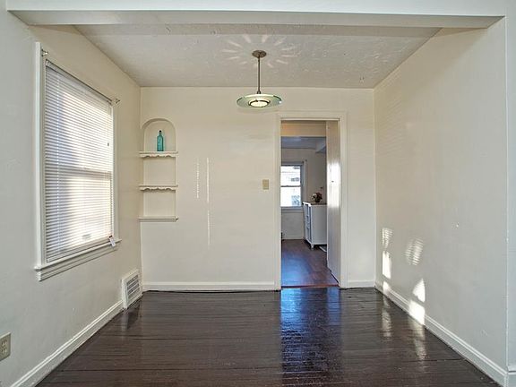3rd image of 3950 Lee Heights Blvd