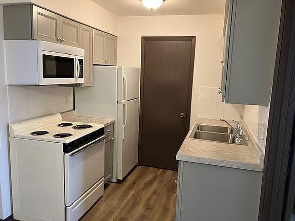 Fully furnished with electric stove, built-in microwave and refrigerator.