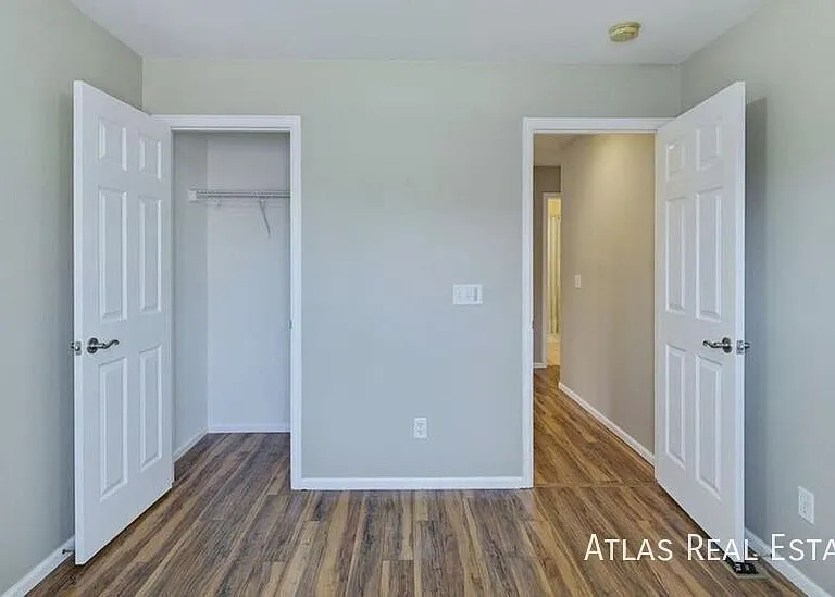 14296 Woodrock Path — Photo 2