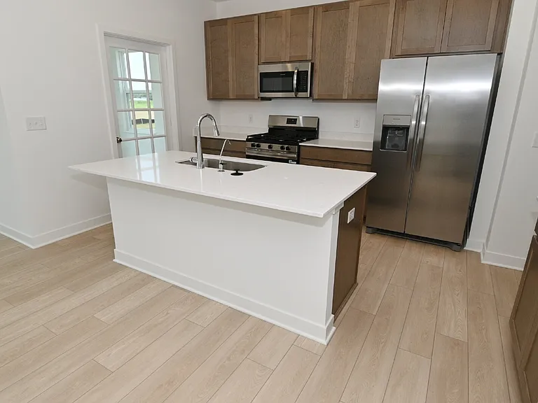 8118 Ridge Line Dr — Photo 13