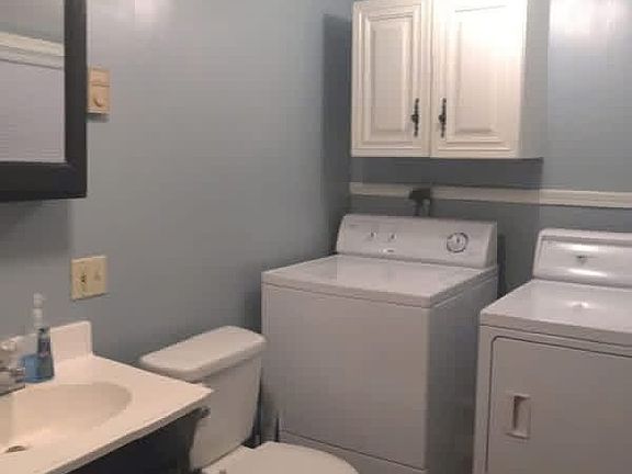 Laundry, full bathroom (shower)