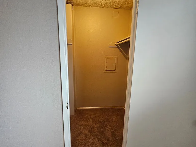 Del Mar Apartment Homes — Photo 26