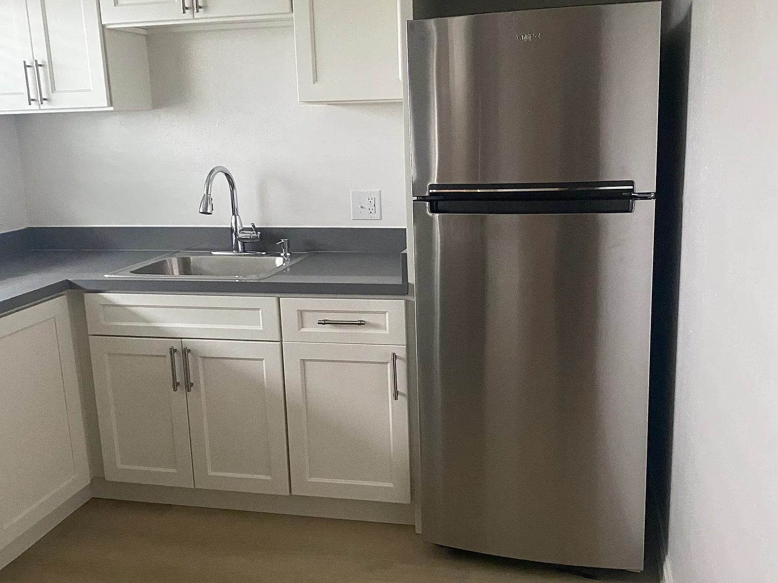 2 bed, 736 sqft, $2,600 — Photo 4