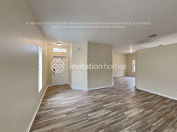 3rd image of 1122 NW 171st Ter