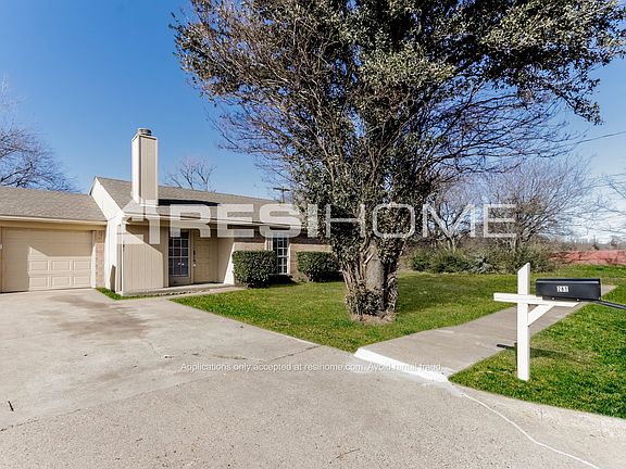 3rd image of 281 N Nachita Dr