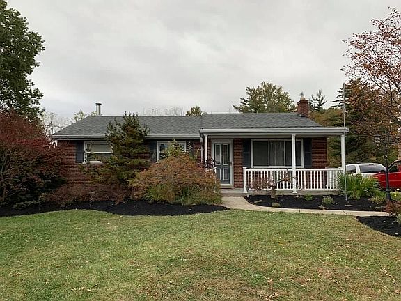 3rd image of 6675 Woodcrest Dr