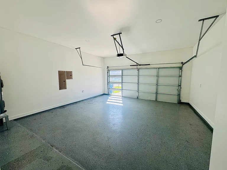 2906 Jim St — Photo 24