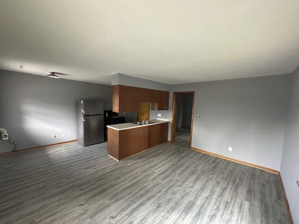 305 E Elm St