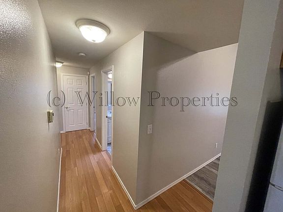 5th image of 108 Crestwood Dr SW