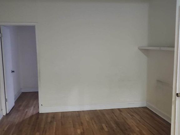 3rd image of 215 E 89th St APT B