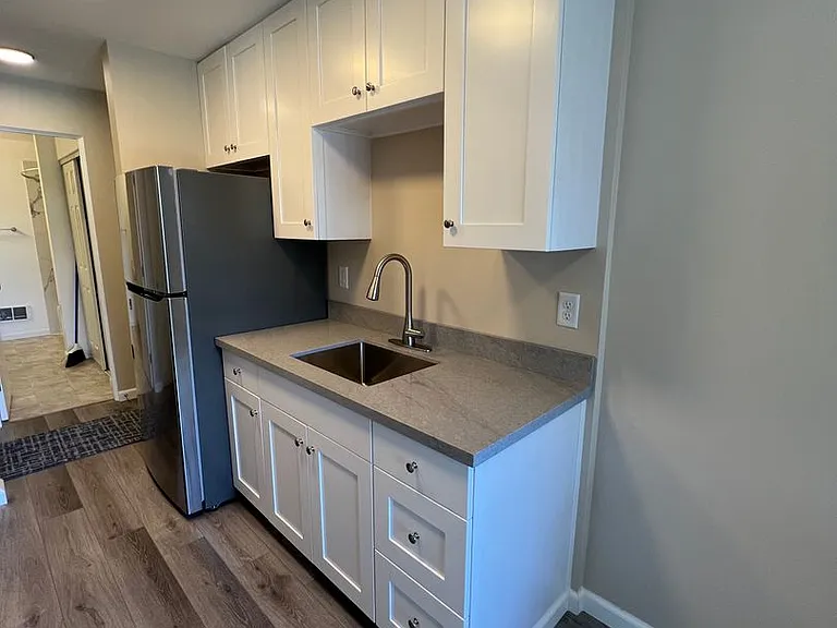 3326 Lombard Ave #1 — Photo 4