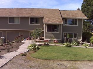 410 3rd St, Steilacoom, WA 98388