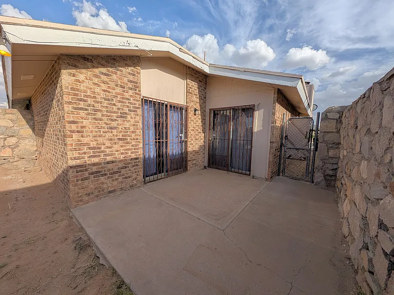 5949 Bridalveil Dr — Photo 24